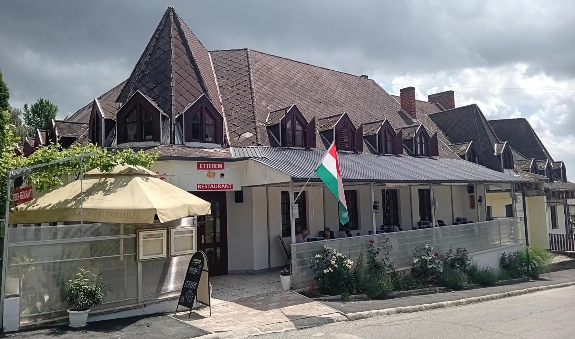 Diana Fogado Bed & Breakfast Keszthely Bagian luar foto